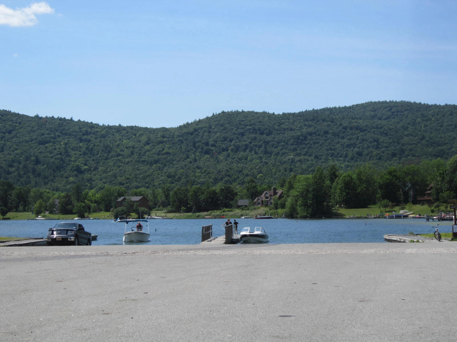 Enjoy Adirondack boating on Lake George, close to the history of Ticonderoga.