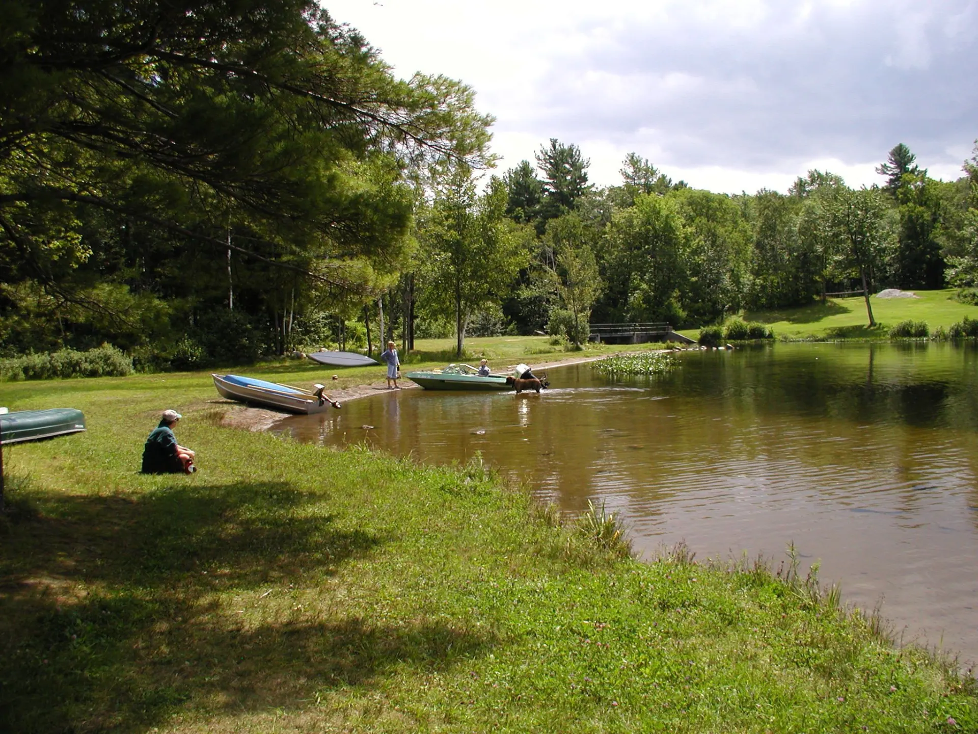 Great access and two ponds at Putnam Pond.