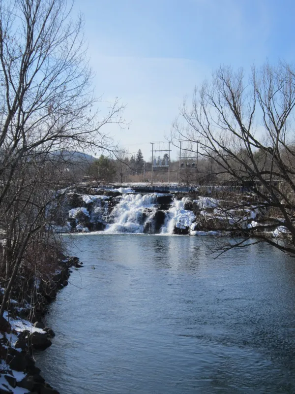 Bicentennial Park and the La Chute.